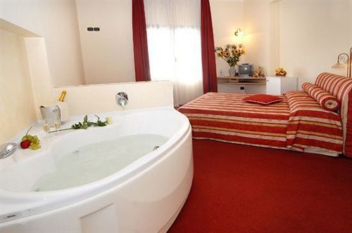 Europa 3* San Bartolomeo Al Mare